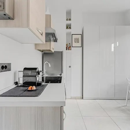Metro M1 - Smart Home, Fast Free Wifi & Netflix Διαμέρισμα *